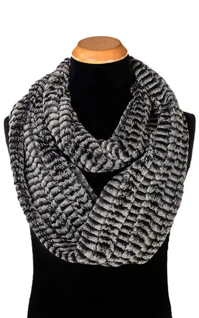 Men's Infinity Scarf - Luxury Faux Fur in 8mm