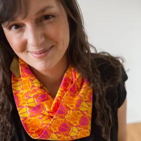 "BeetleBrite" Bugs Infinity Scarf